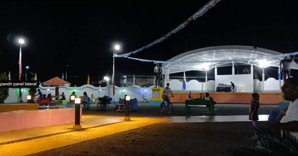 Esta es una imagen de la plaza municipal